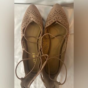 Report Women's Brown Lace-Up Flats